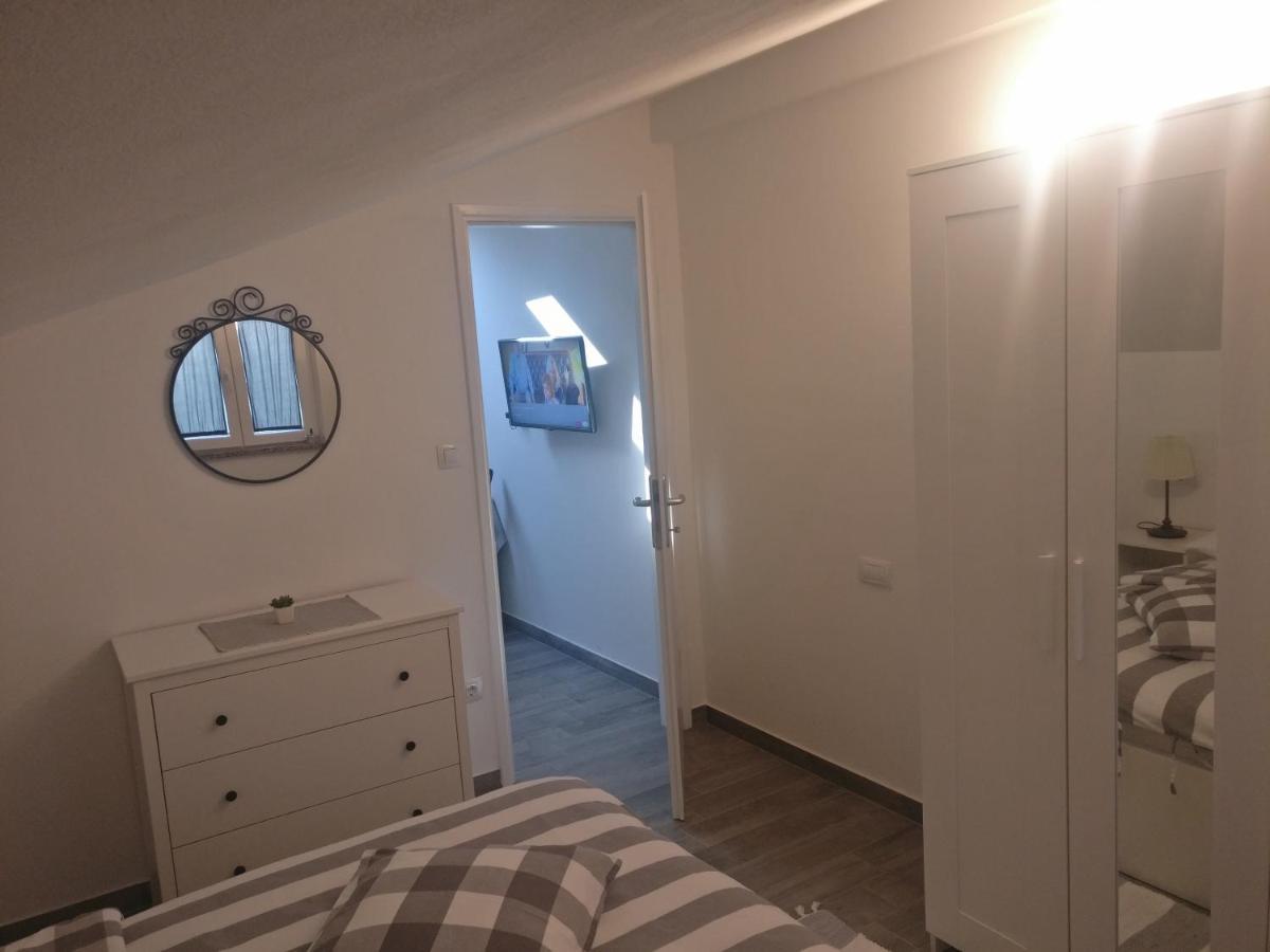 Apartmani Popovic Poreč Exterior foto